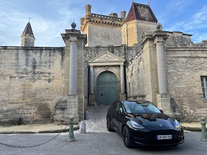 Elegancia Transports & Taxi : Saint-Quentin-la-Poterie et Uzège